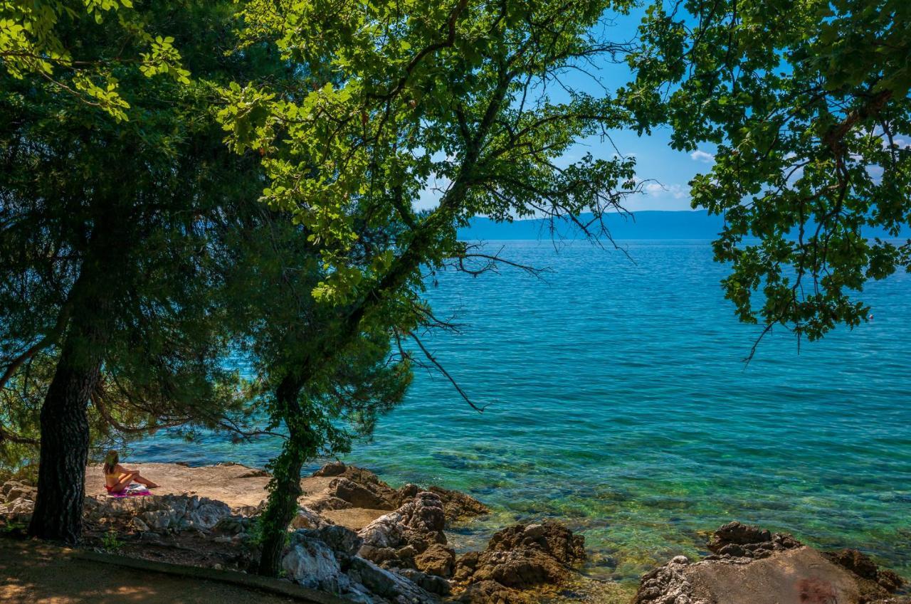 Seaside Holiday Home Lily Njivice Buitenkant foto